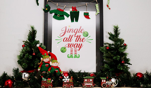 santas little helper free poster download - The Christmas Cart