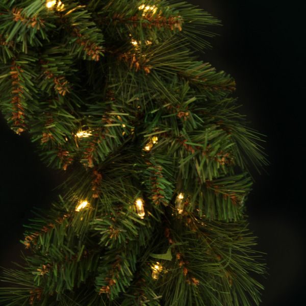 Portland Christmas Wreath Led on detail