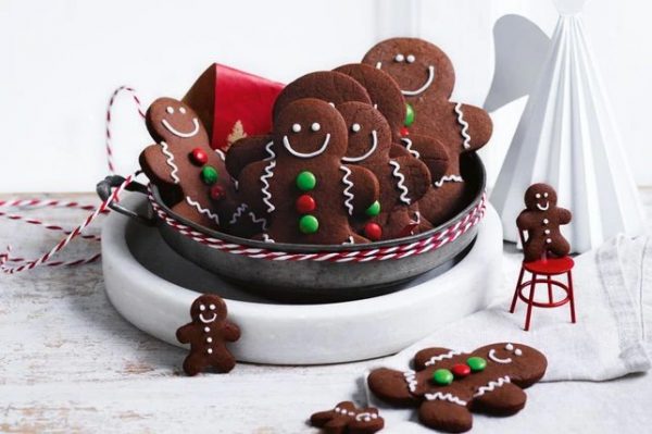 Chocolate gingerbread Biscuits placed in a bowl