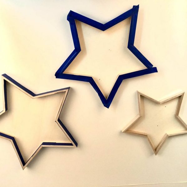 Wooden Stars still in the prosses of making it with blue Paint
