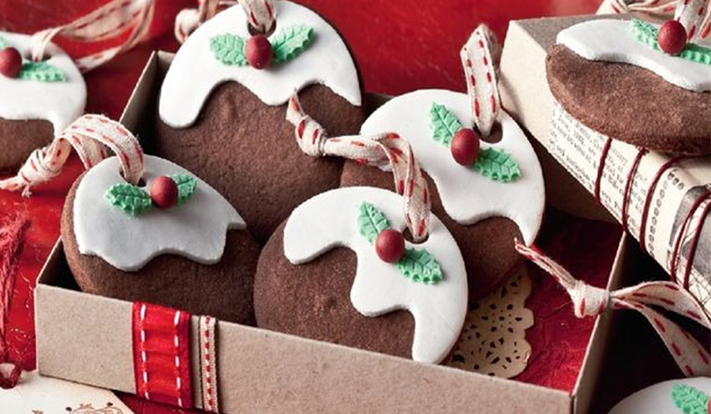 Cookies with Red berry Design and ribbons Placed in a Box Featured Image