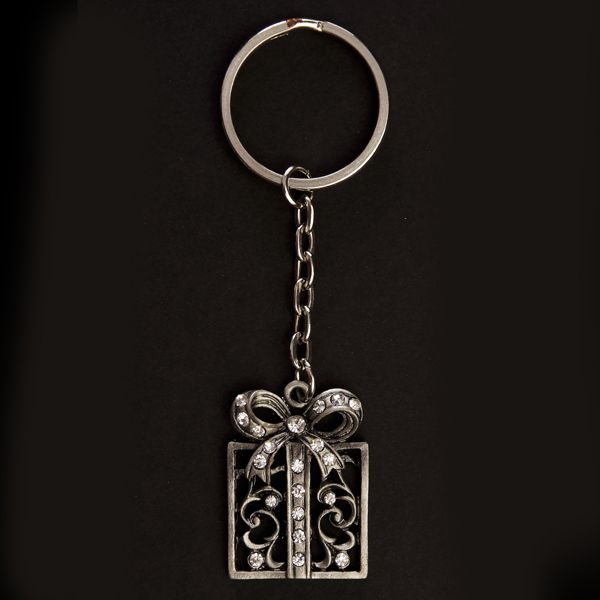 Pewter Christmas Present Keyring with Ribbon Design