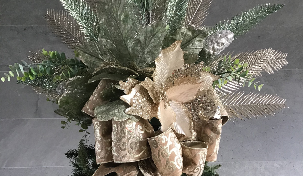 Make and Create: Christmas Joy Tree Topper