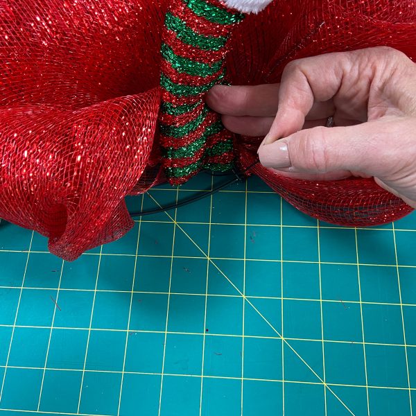 DIY Wreath Kits Attach Pick Set Leg Red and Green