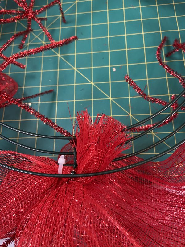 DIY Wreath Kits Deco Mesh Cable Tie Cut back