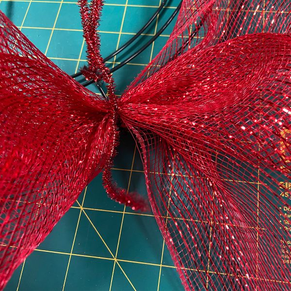 DIY Wreath Kits Secure Deco Mesh Detail Red