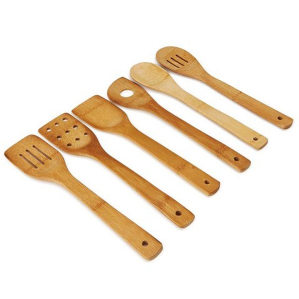 Wooden Spatula set placed in a white background