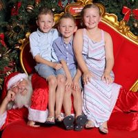 How to get the best Santa Photo Siblings photo with Santa Under