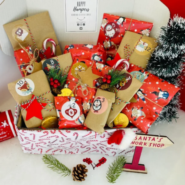 Happy Hampers Advent Calendar Idea with a lot of Gifts Wrapped