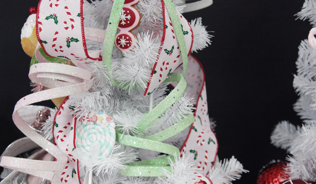 Secret All Tied Up: Discover Decorating with Christmas Ribbons