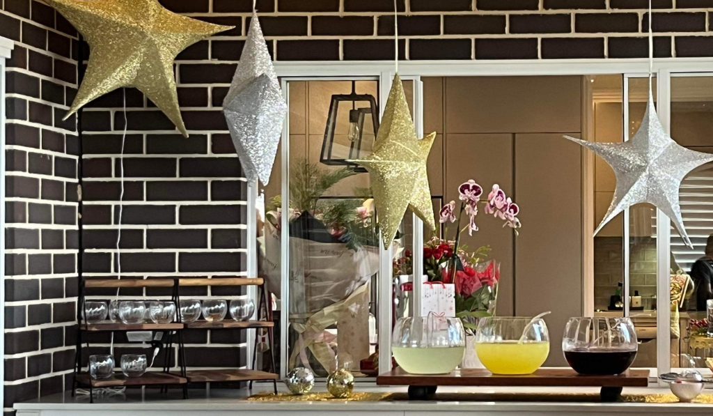 How to Host the Perfect Christmas Cocktail Party