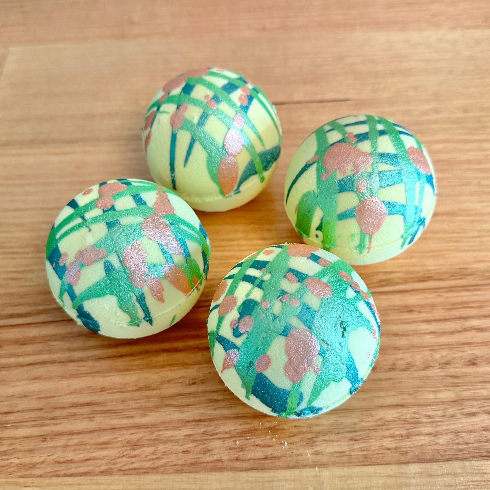 Bath Bomb - Pineapple Kiwi 140g

