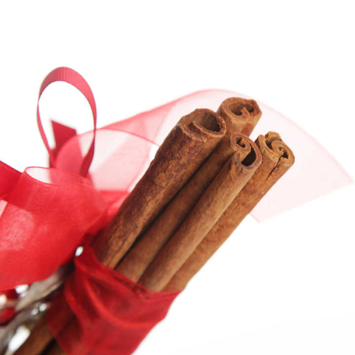 Christmas Cinnamon Stick Bunch with Red Berry with Gold Leaf