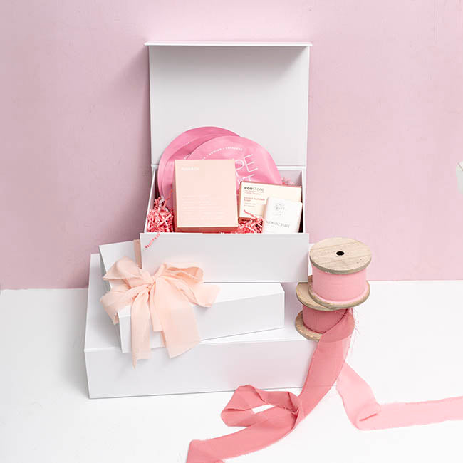 Medium Deluxe Hamper Gift Box with Magnetic Closure