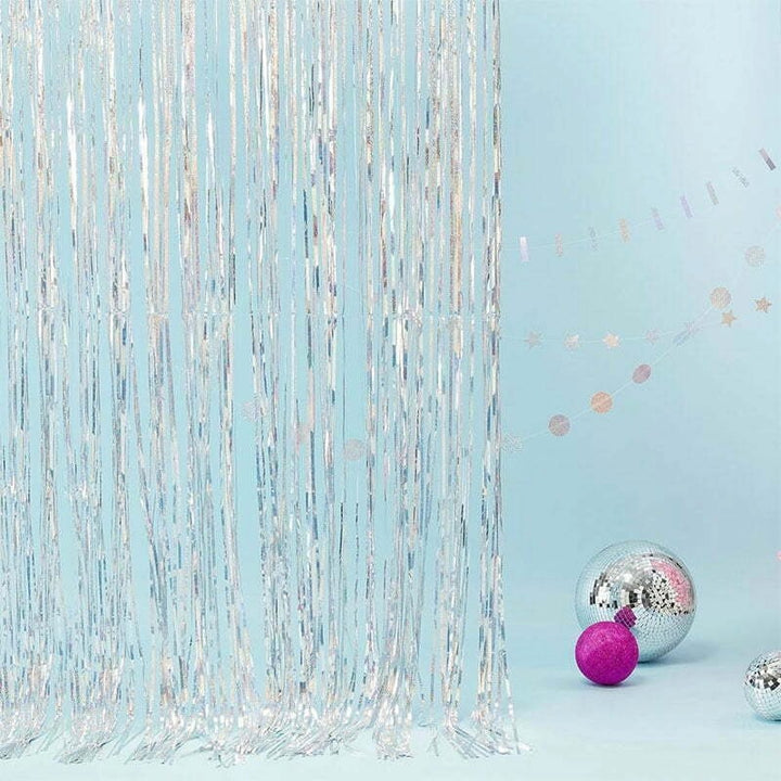 Holographic Curtain