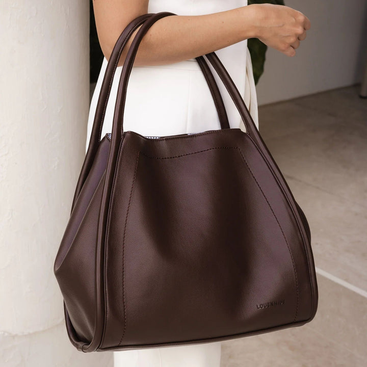 louenhide-sutton-shoulder-bag-chocolate