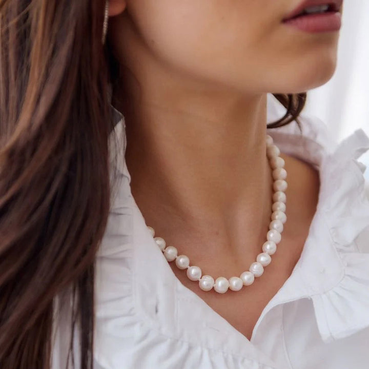 Necklace - Lucienne Small Pearl Strand with Extender