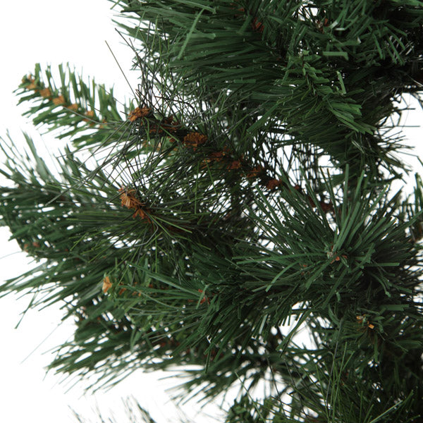 Majestic Pine Wreath - Detail