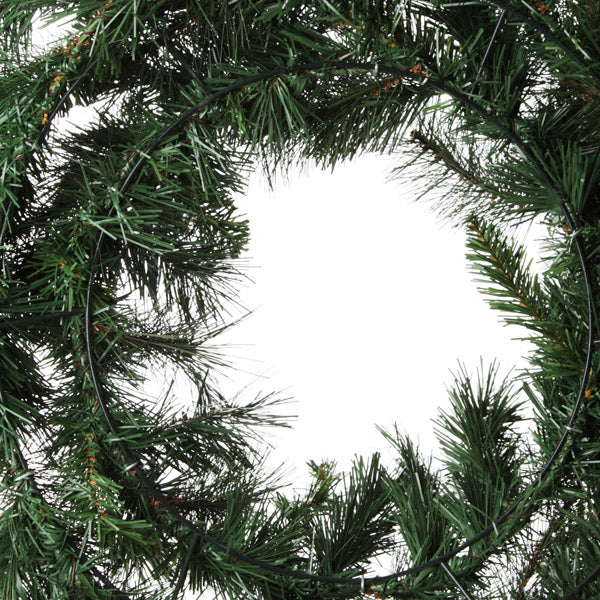 Majestic Pine Wreath - Detail