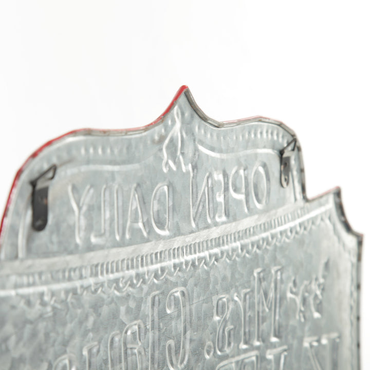 Back hook detail