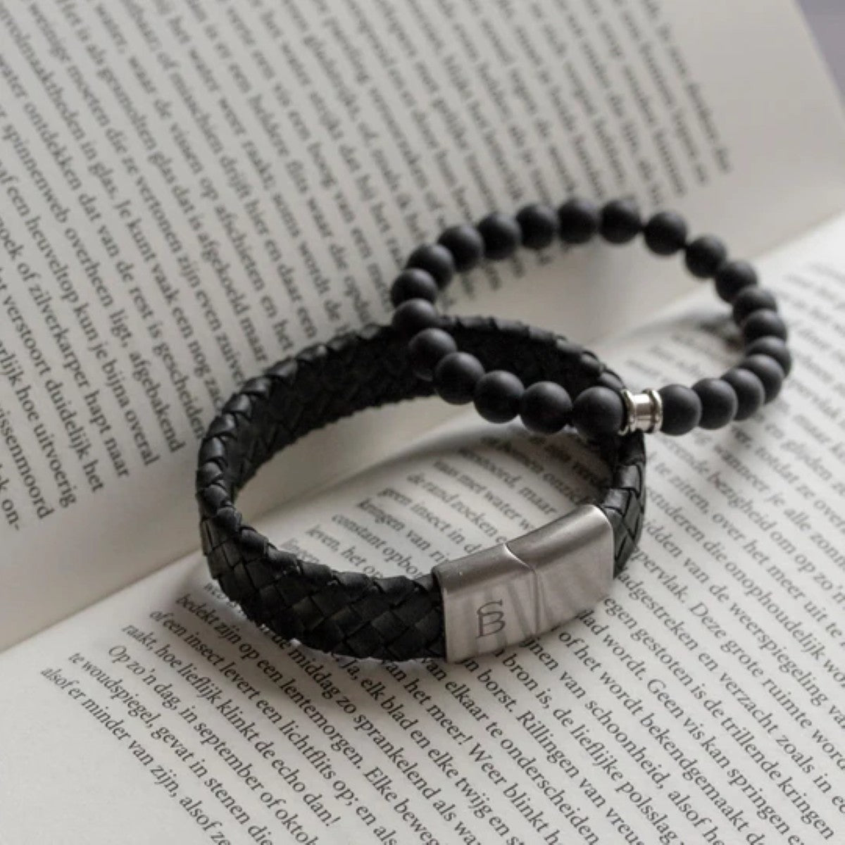 steel-barnett-stones-basic-matte-black-stone-stretch-bead-bracelet-medium