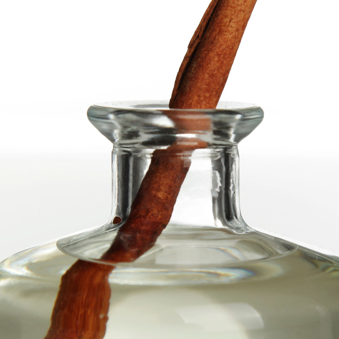 White Christmas Cinnamon Stick Diffuser Zoom in Detail