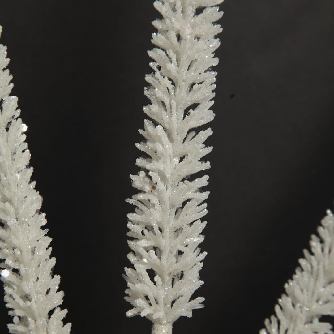 White Pointed Trio Spray