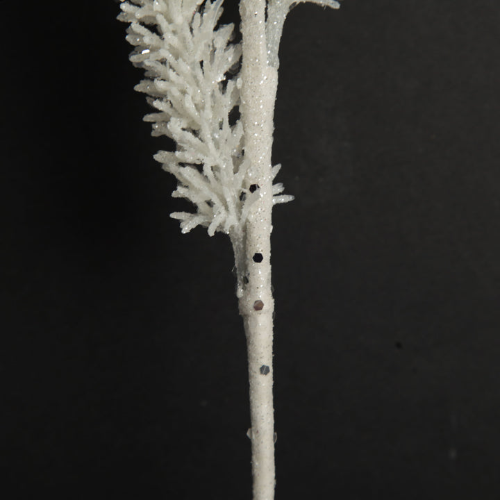 White Pointed Trio Spray