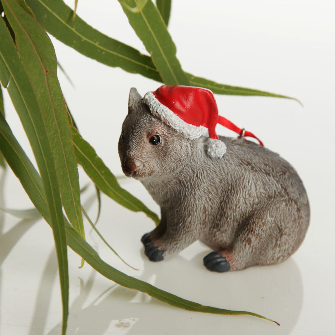 Wombat Australiana Christmas Tree Decoration Zoom in with leaves detail