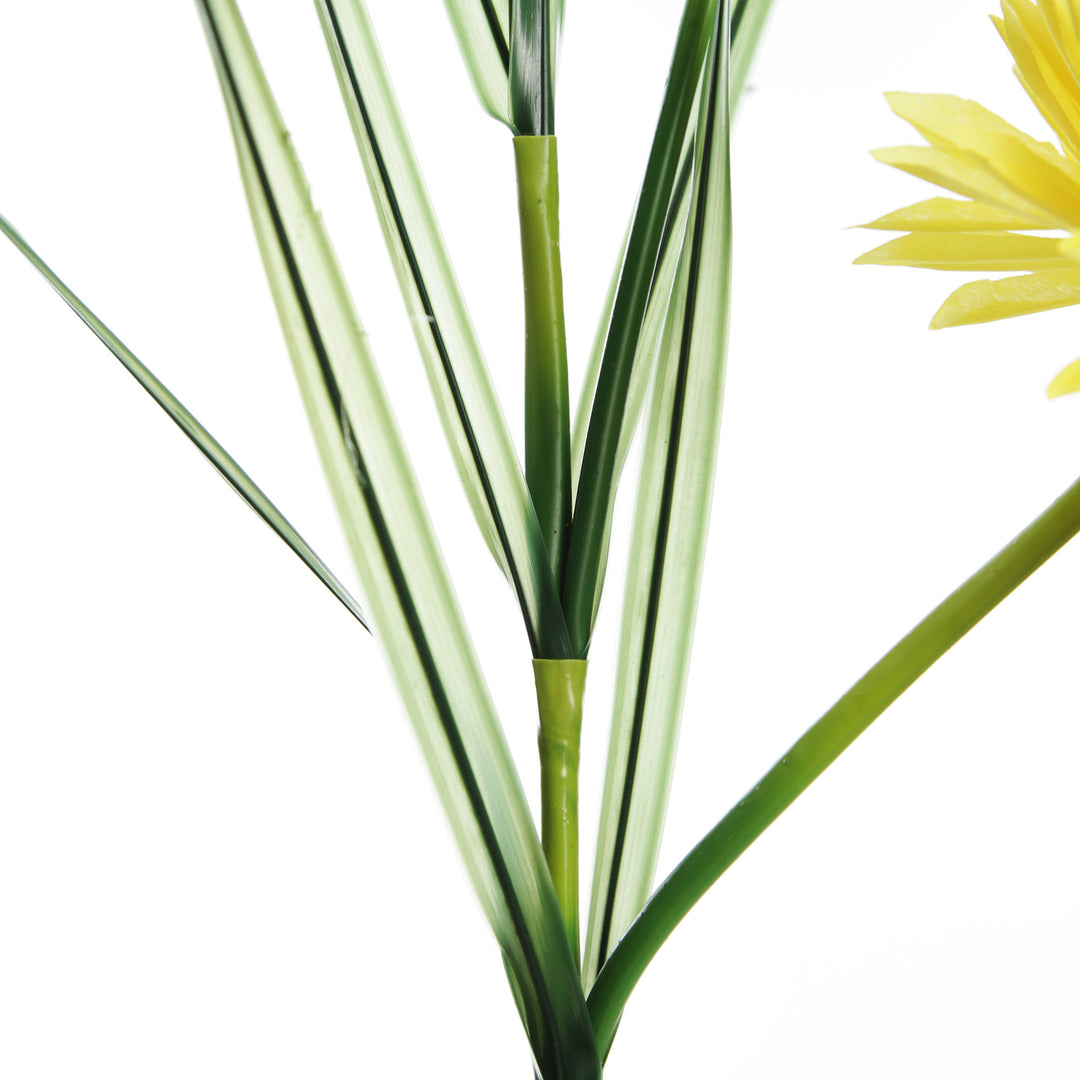 Yellow Flower Trio Spray Stem Detail
