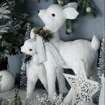 Medium White Sisal Standing Deer with White Glitter Highlights whole product